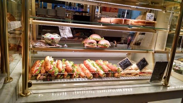 Au Petit Versailles du Marais